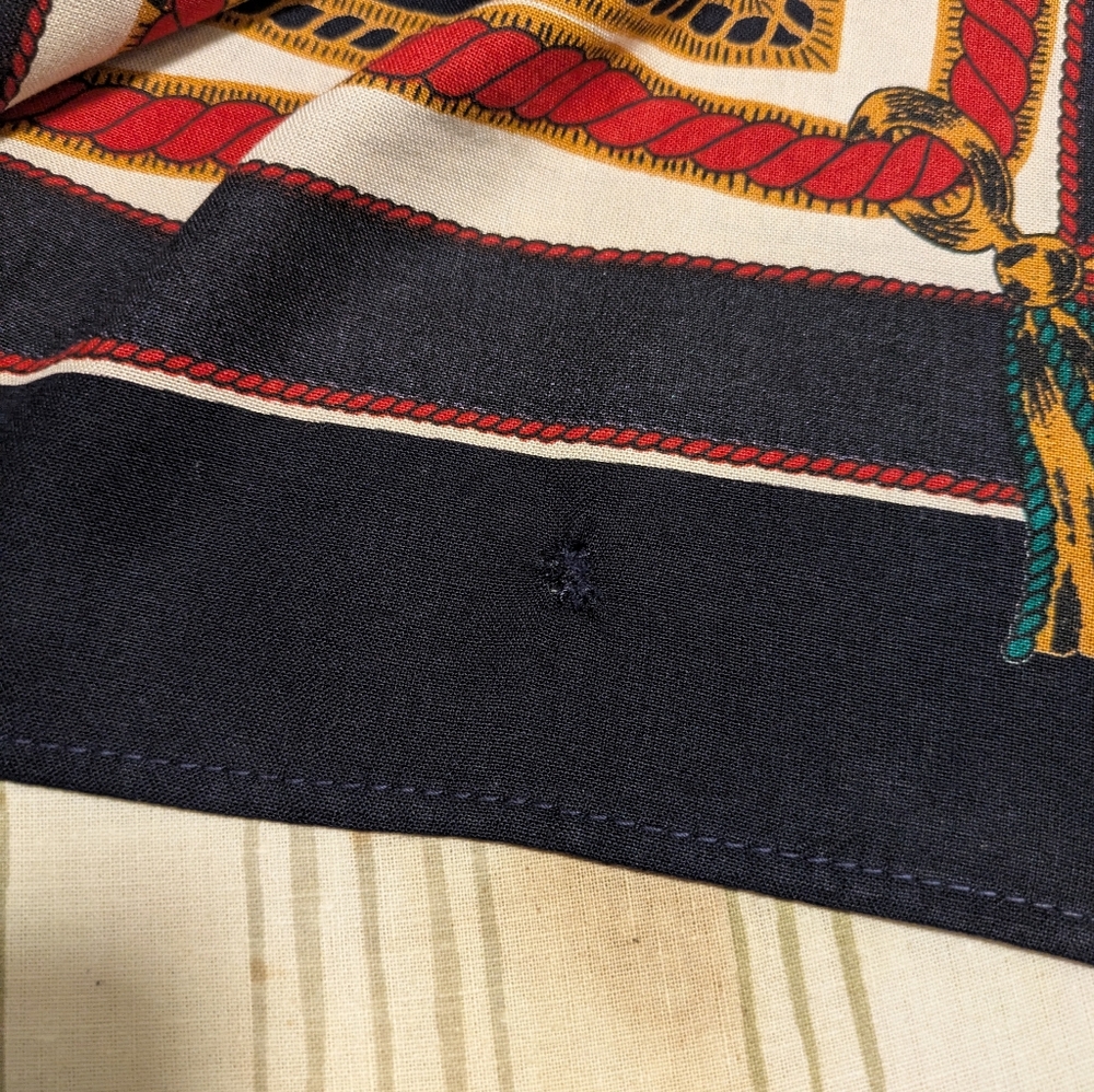 Evan Picone Wool Scarf/Shawl - Picture 5 of 6